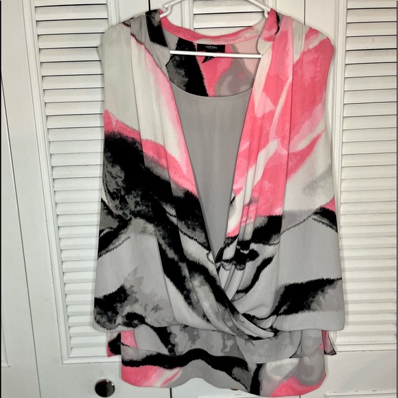 Pretty hi-lo sleeveless top size 2oW - Picture 8 of 16